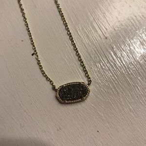 Kendra Scott necklace